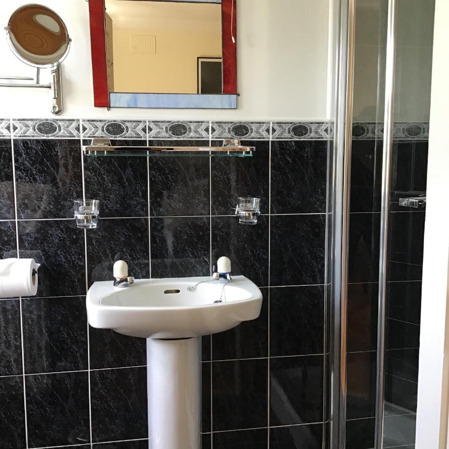 Ballyvaughan Lodge Guesthouse エクステリア 写真