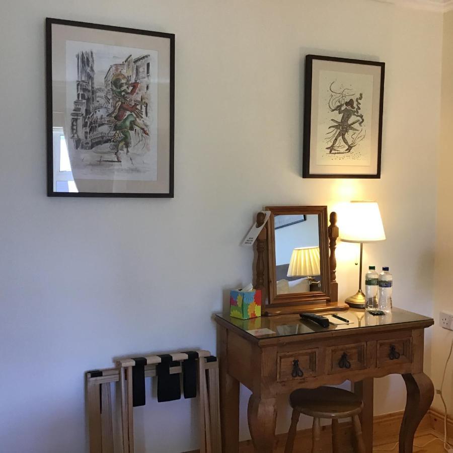 Ballyvaughan Lodge Guesthouse エクステリア 写真