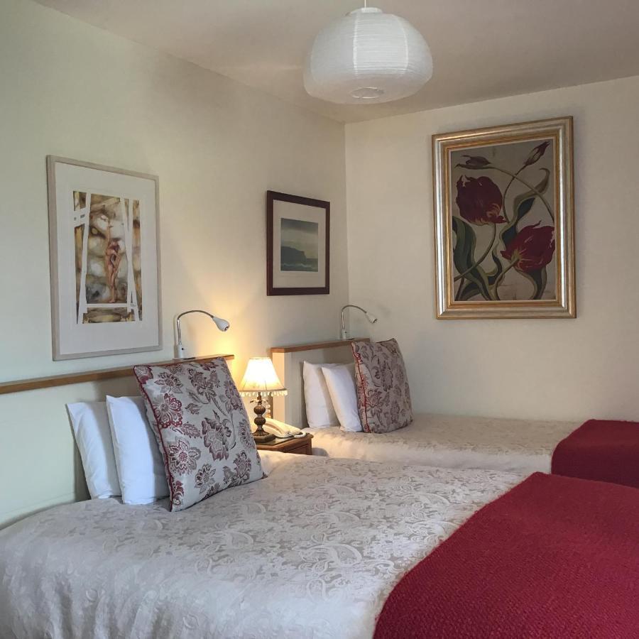 Ballyvaughan Lodge Guesthouse エクステリア 写真
